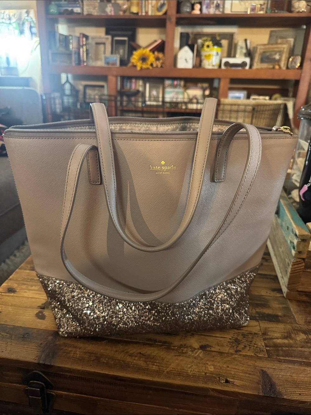 kate spade gray tote with glitter base